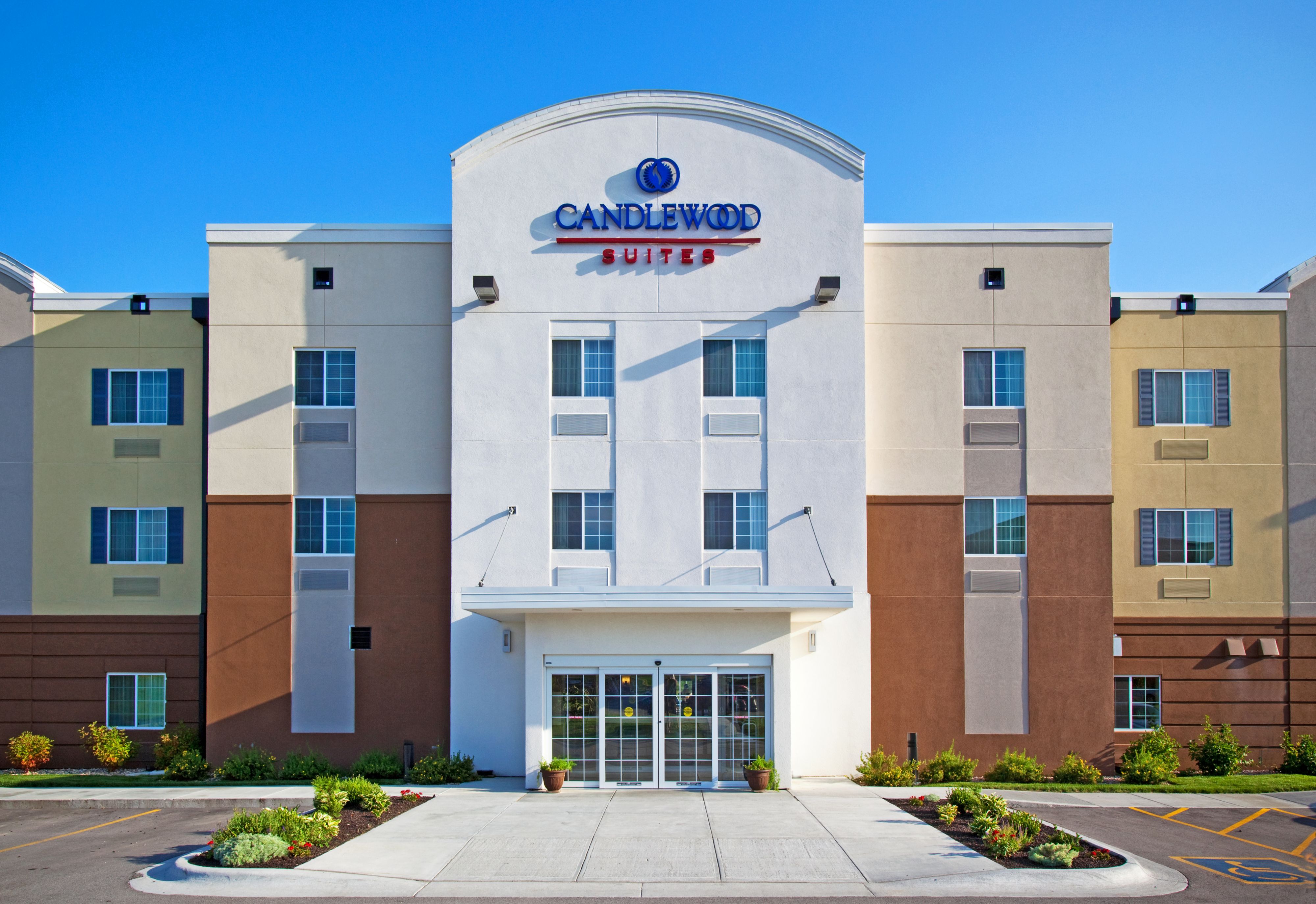 candlewood-suites-bellevue-2532637129-original.jpg