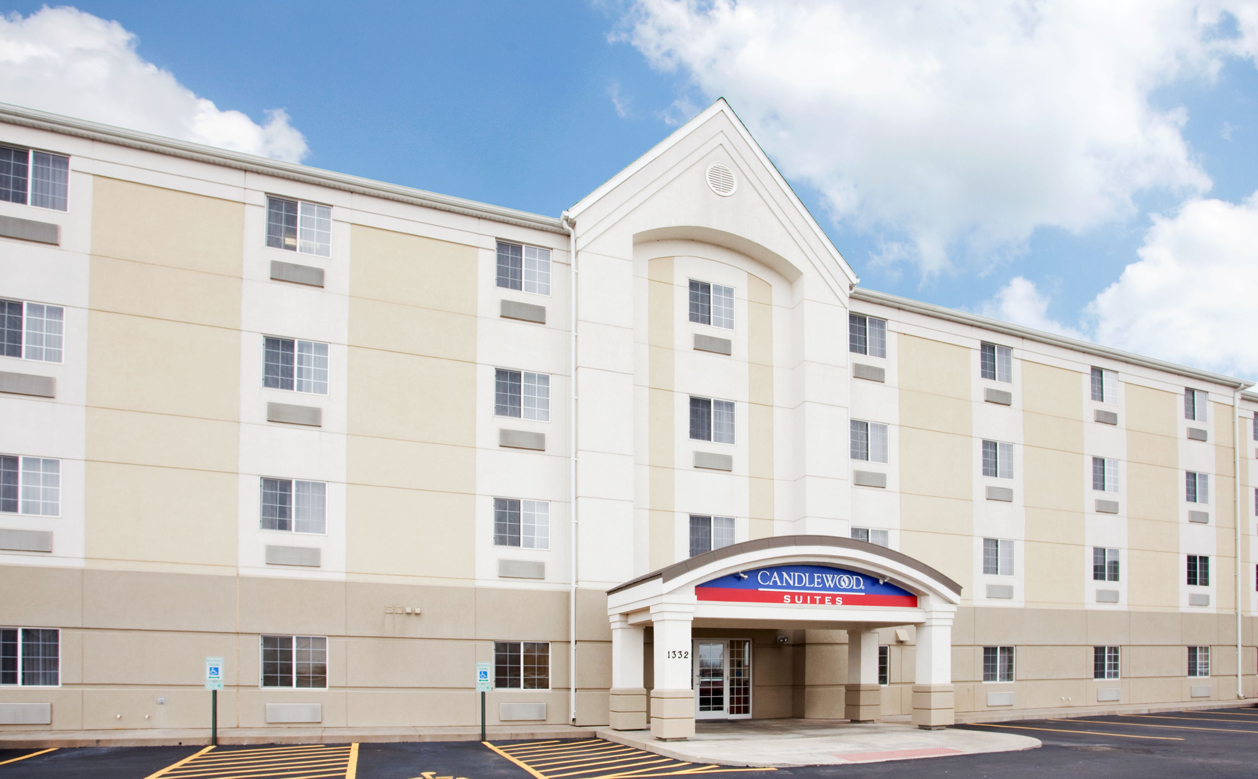 candlewood-suites-ofallon-3449448320-original.jpg