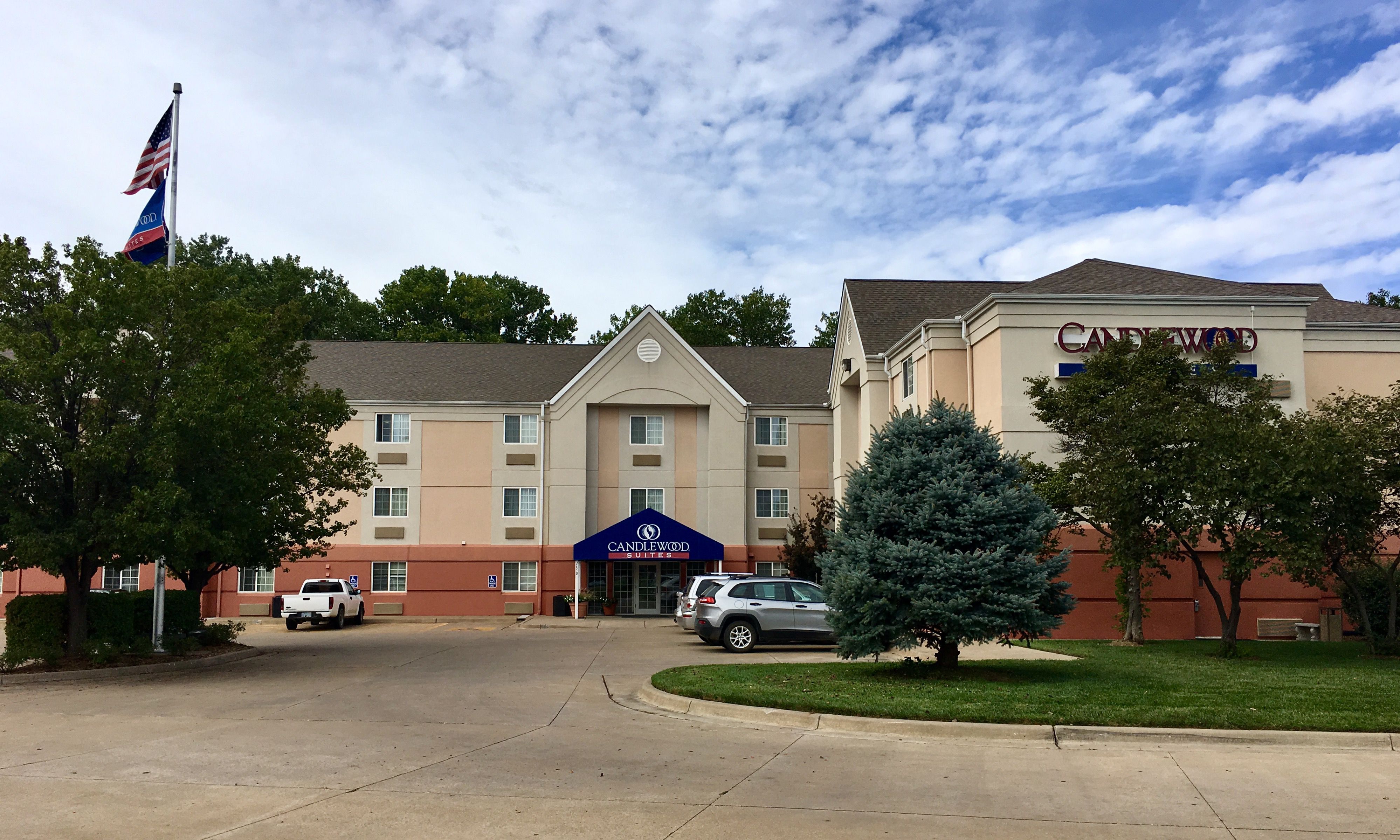 candlewood-suites-salina-5223140634-original.jpg