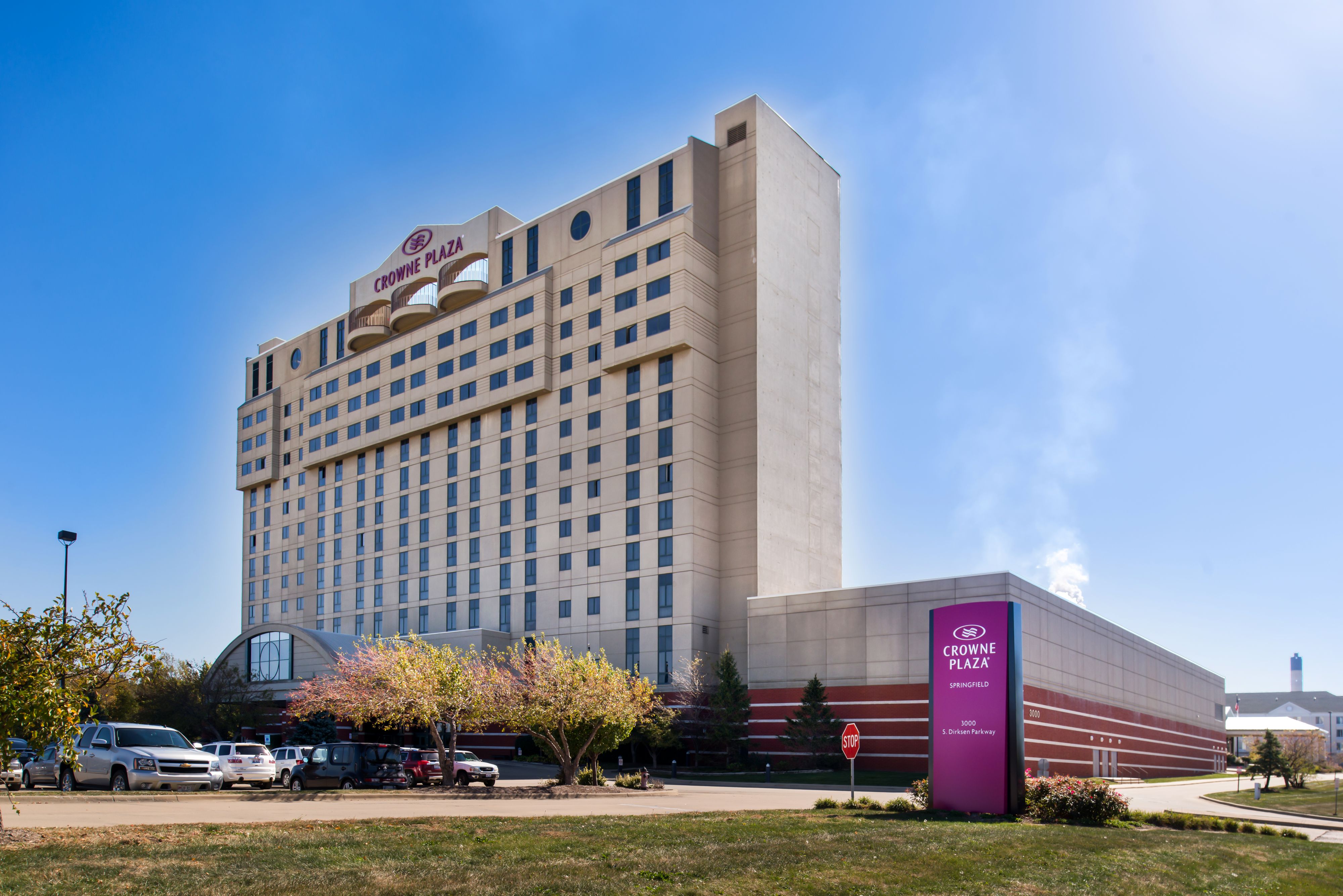 crowne-plaza-springfield-4177426886-original.jpg