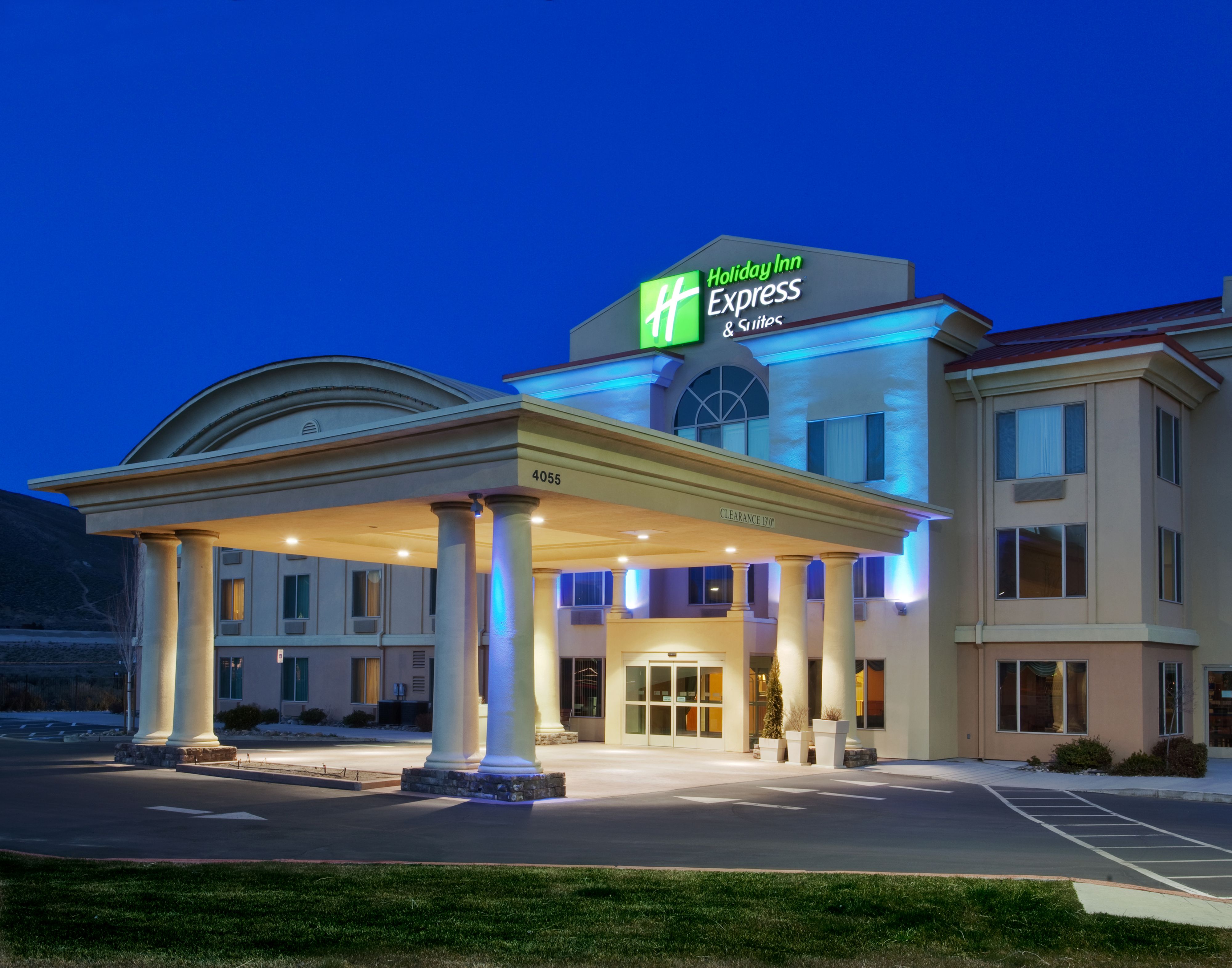 holiday-inn-express-and-suites-carson-city-4231707957-original.jpg