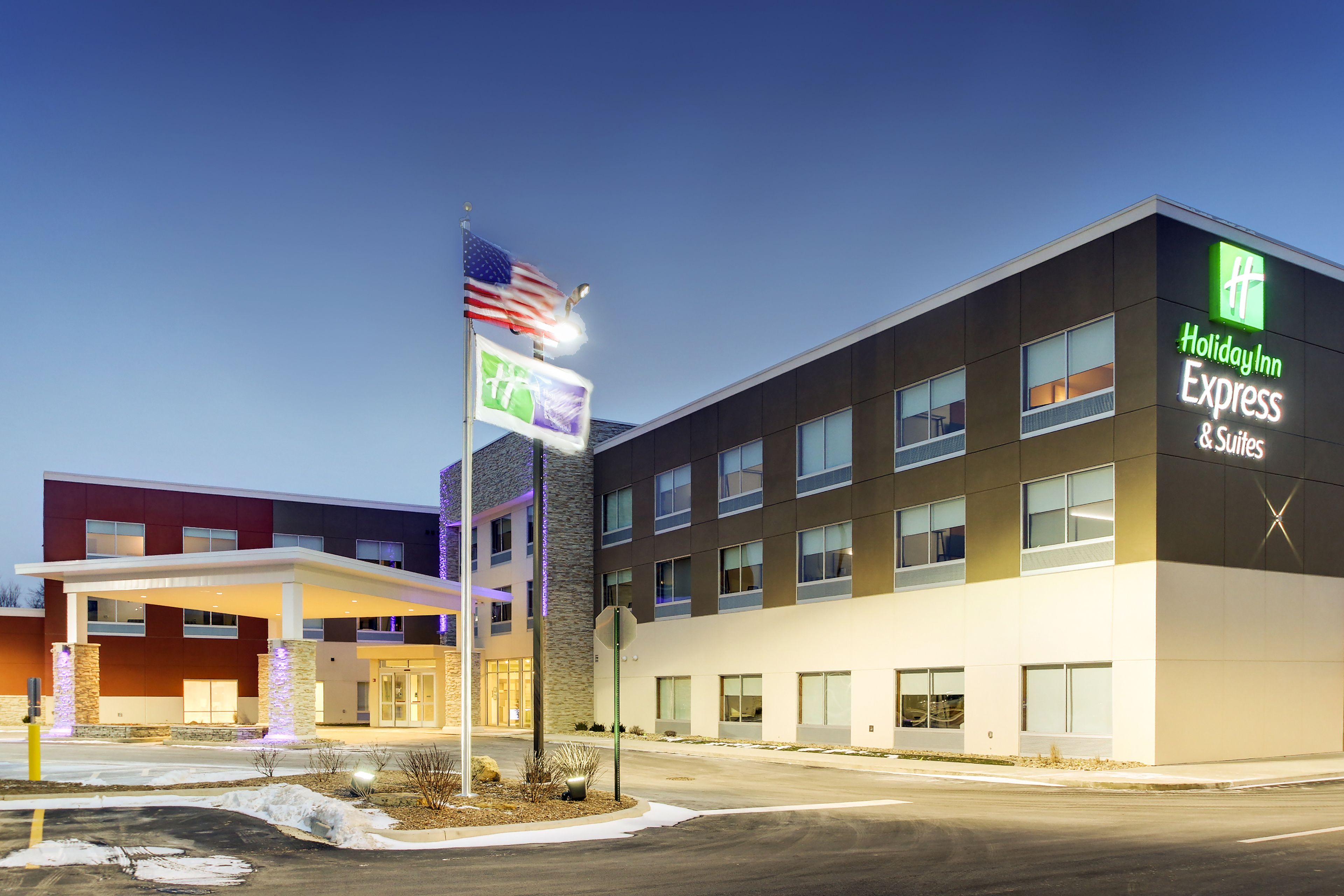 holiday-inn-express-and-suites-galesburg-4324101144-original.jpg