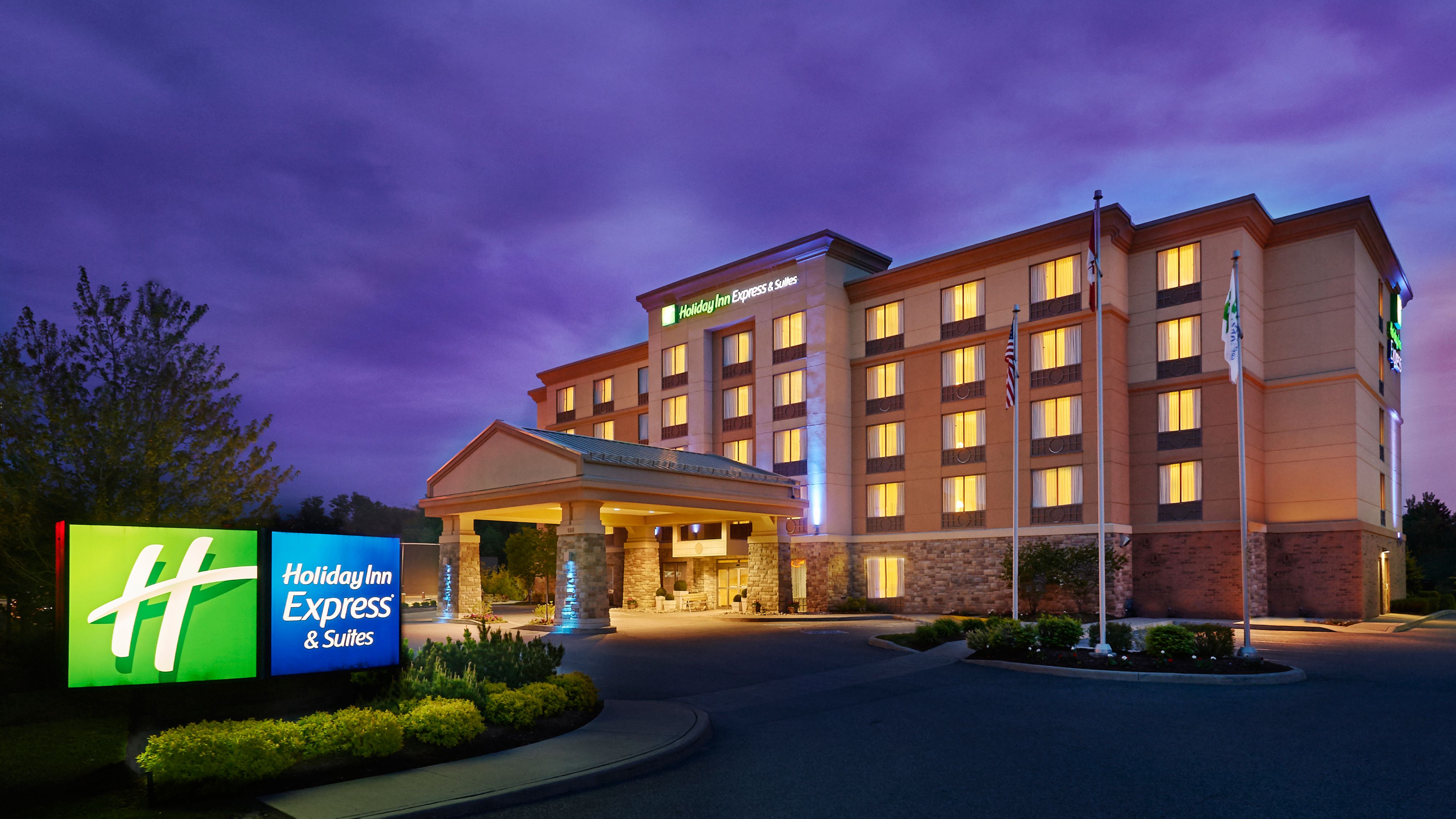 holiday-inn-express-and-suites-huntsville-4008538771-original.jpg