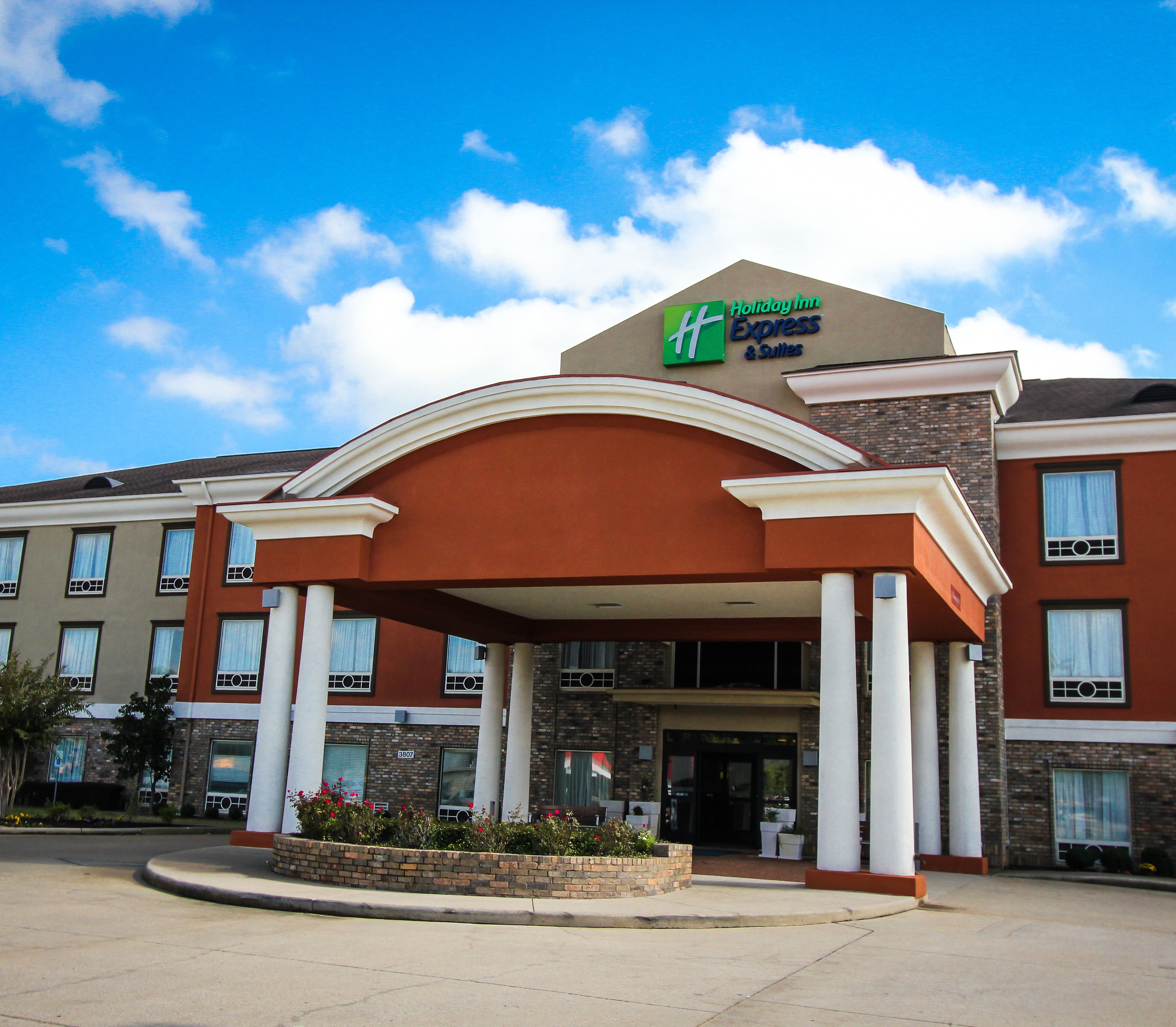 holiday-inn-express-and-suites-nacogdoches-2532317662-original.jpg