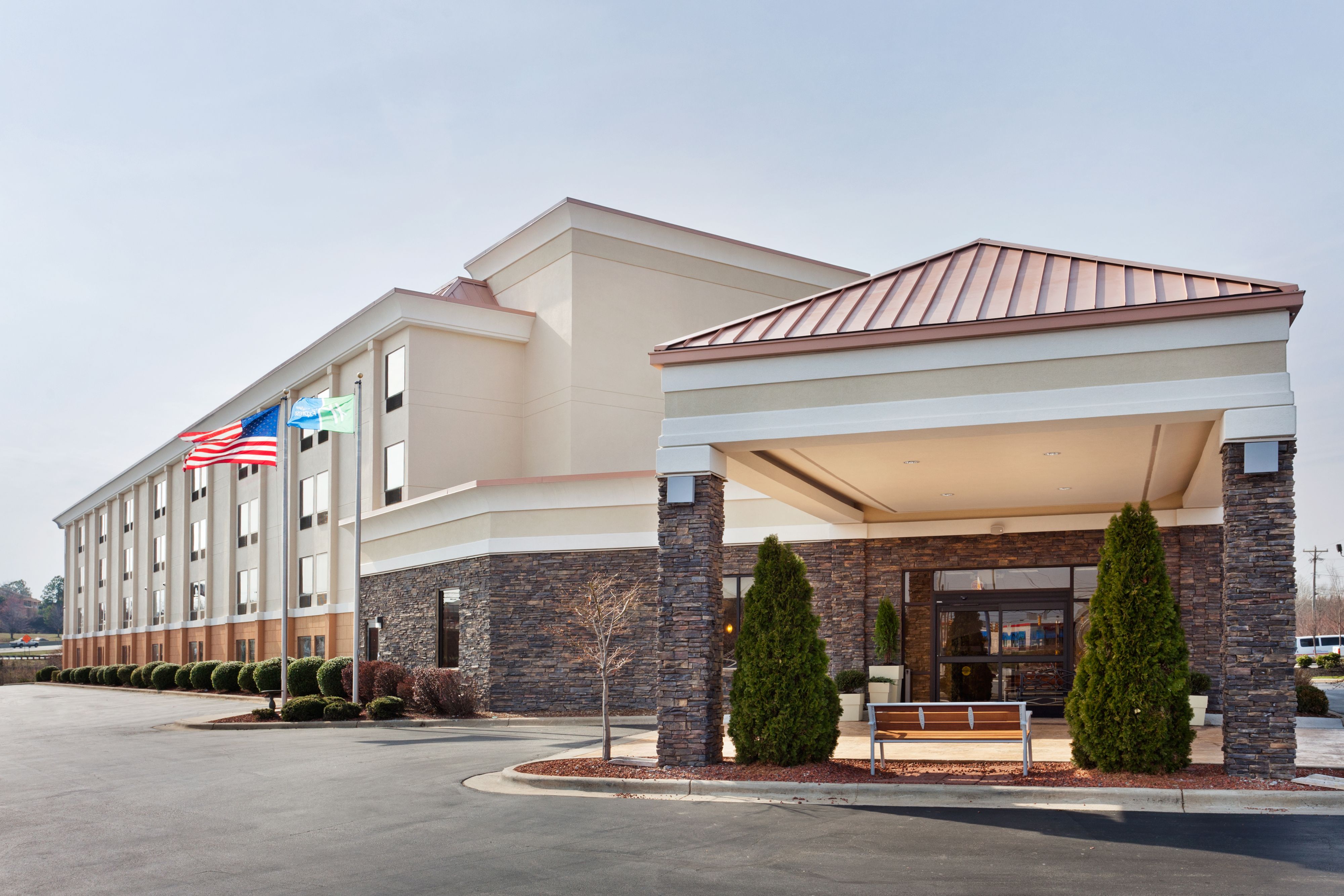 holiday-inn-express-greensboro-4269517649-original.jpg