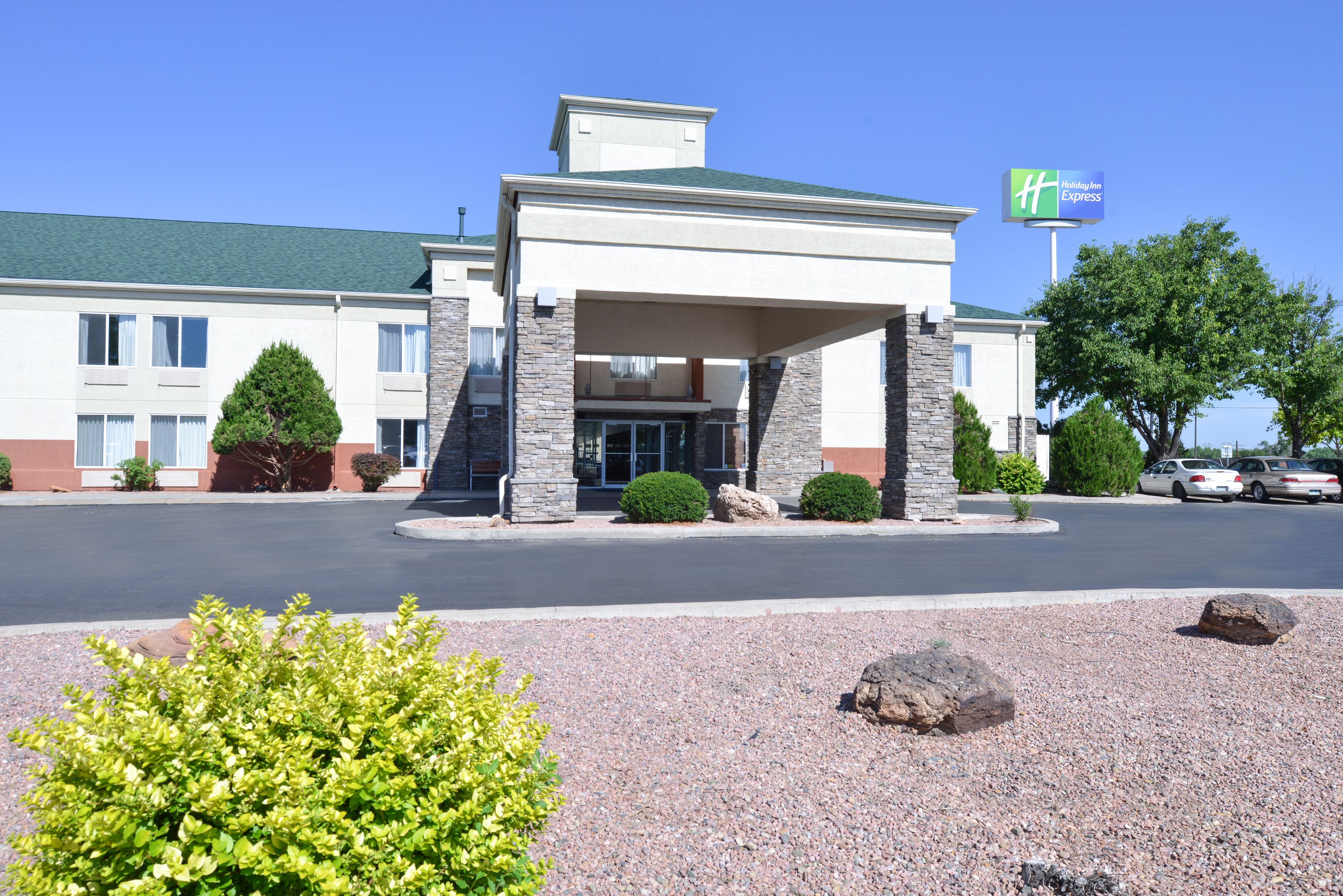 holiday-inn-express-la-junta-4616099266-original.jpg