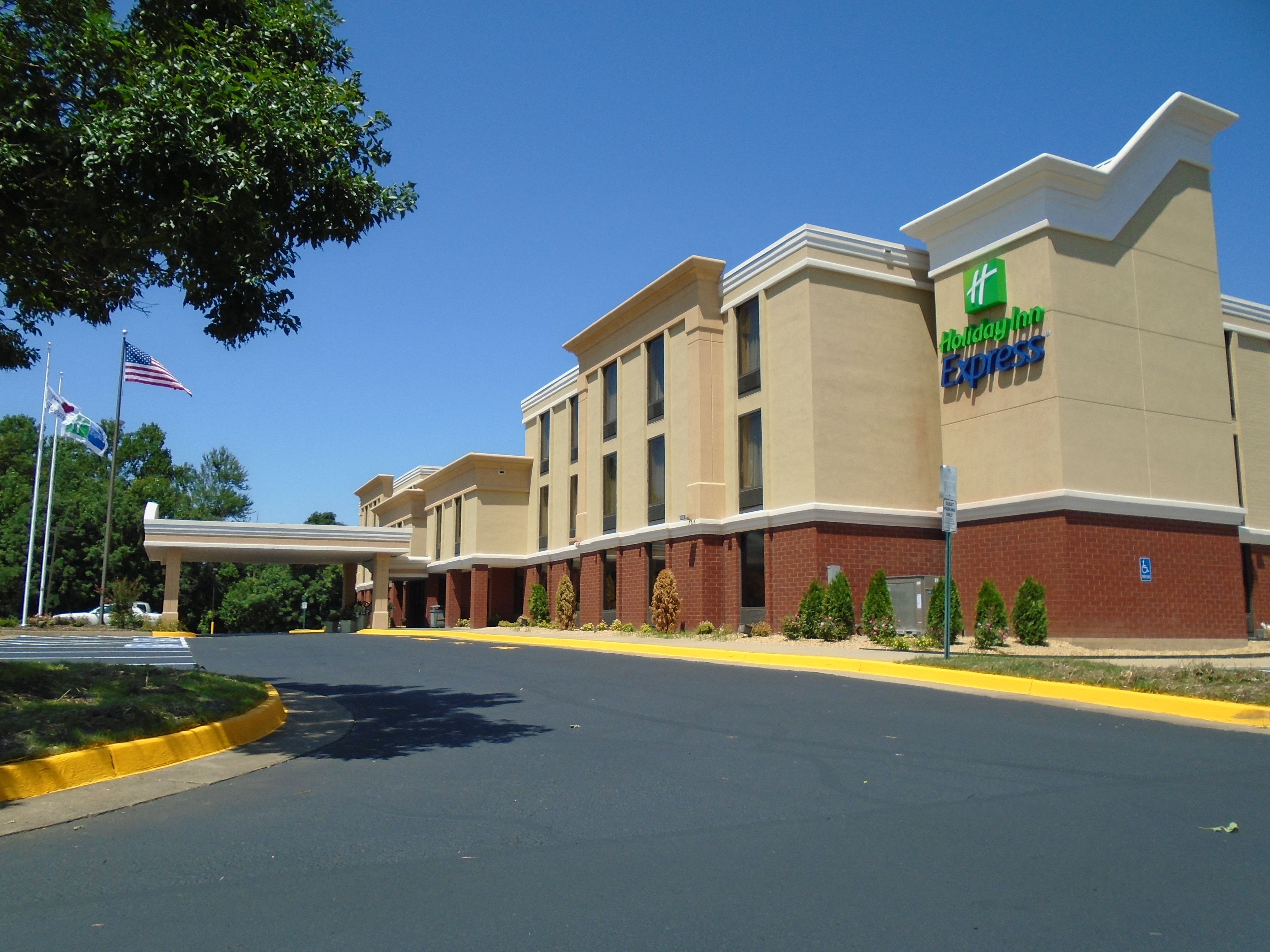 holiday-inn-express-north-chesterfield-2951826510-original.jpg