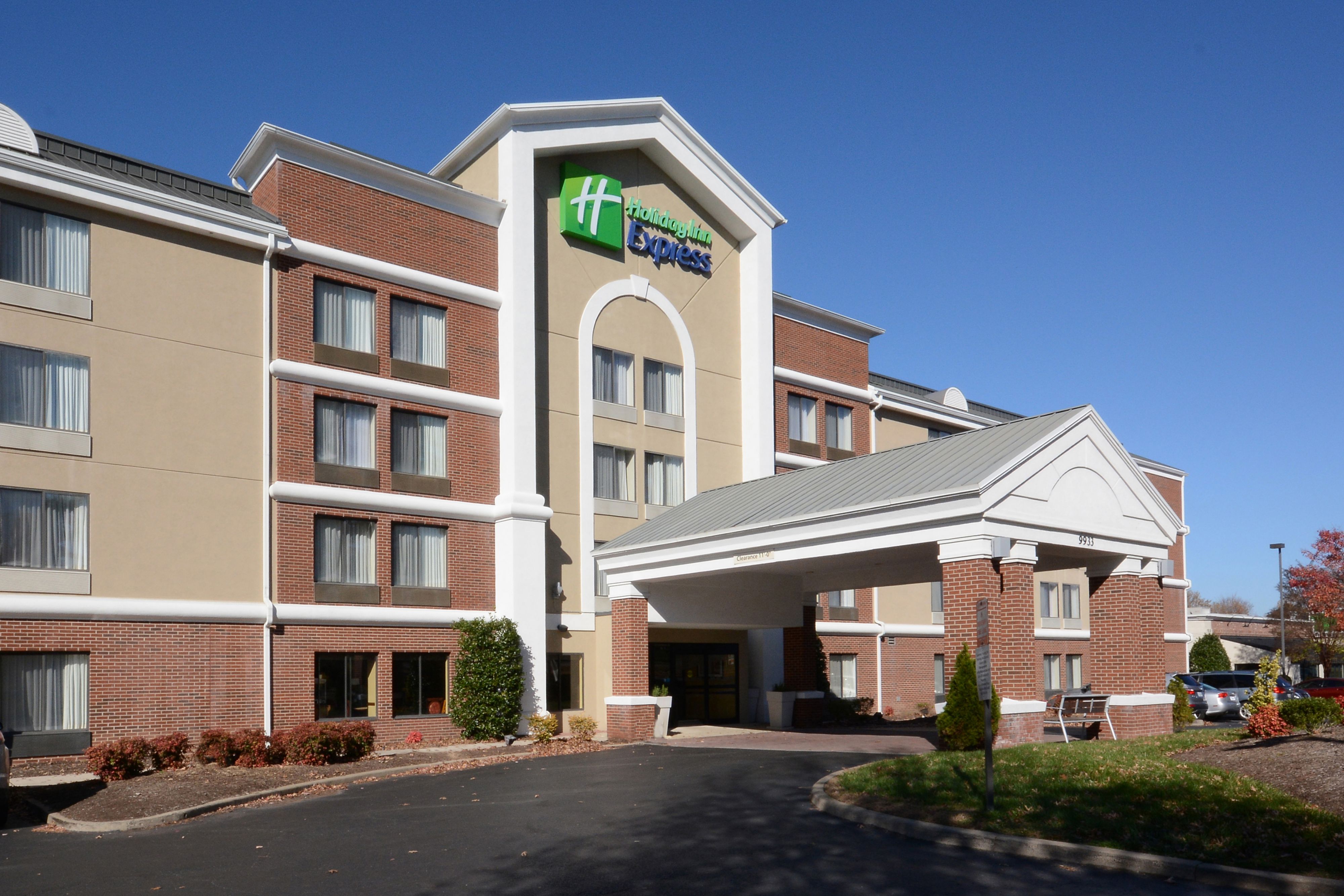 holiday-inn-express-richmond-5302297921-original.jpg