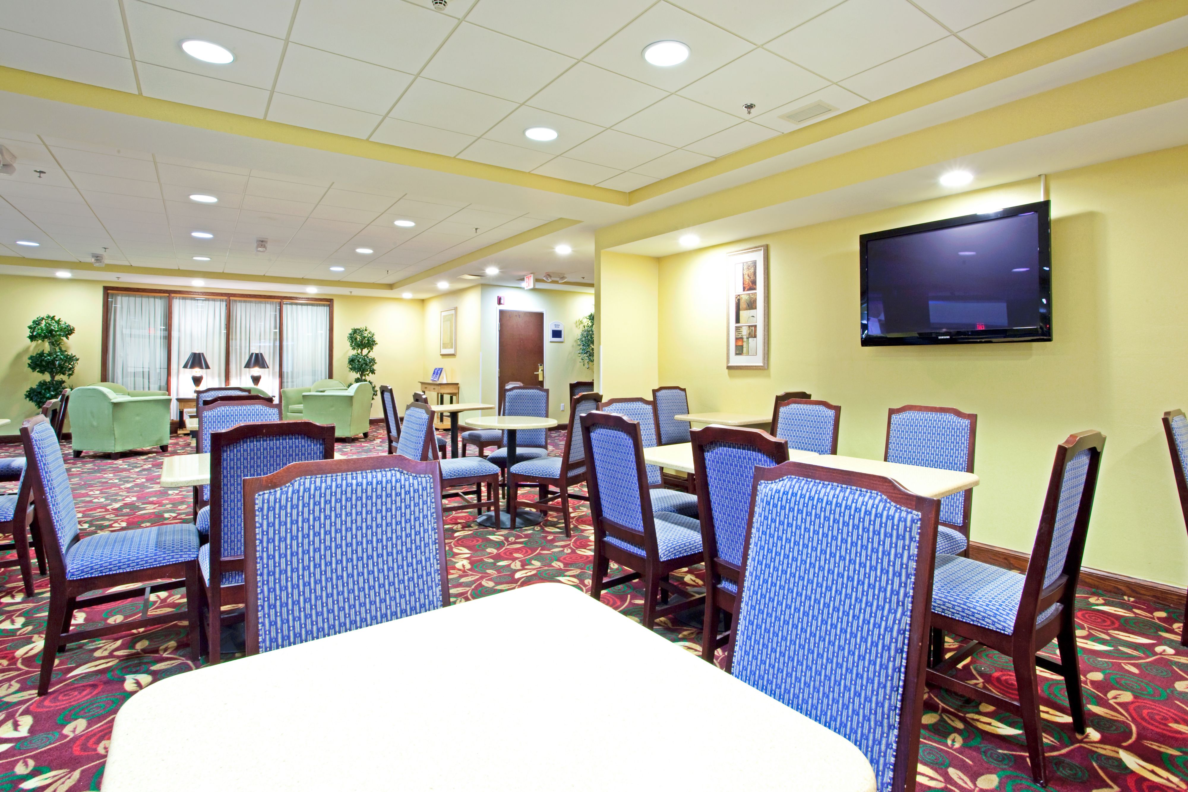 holiday-inn-express-sandston-2533373057-original.jpg