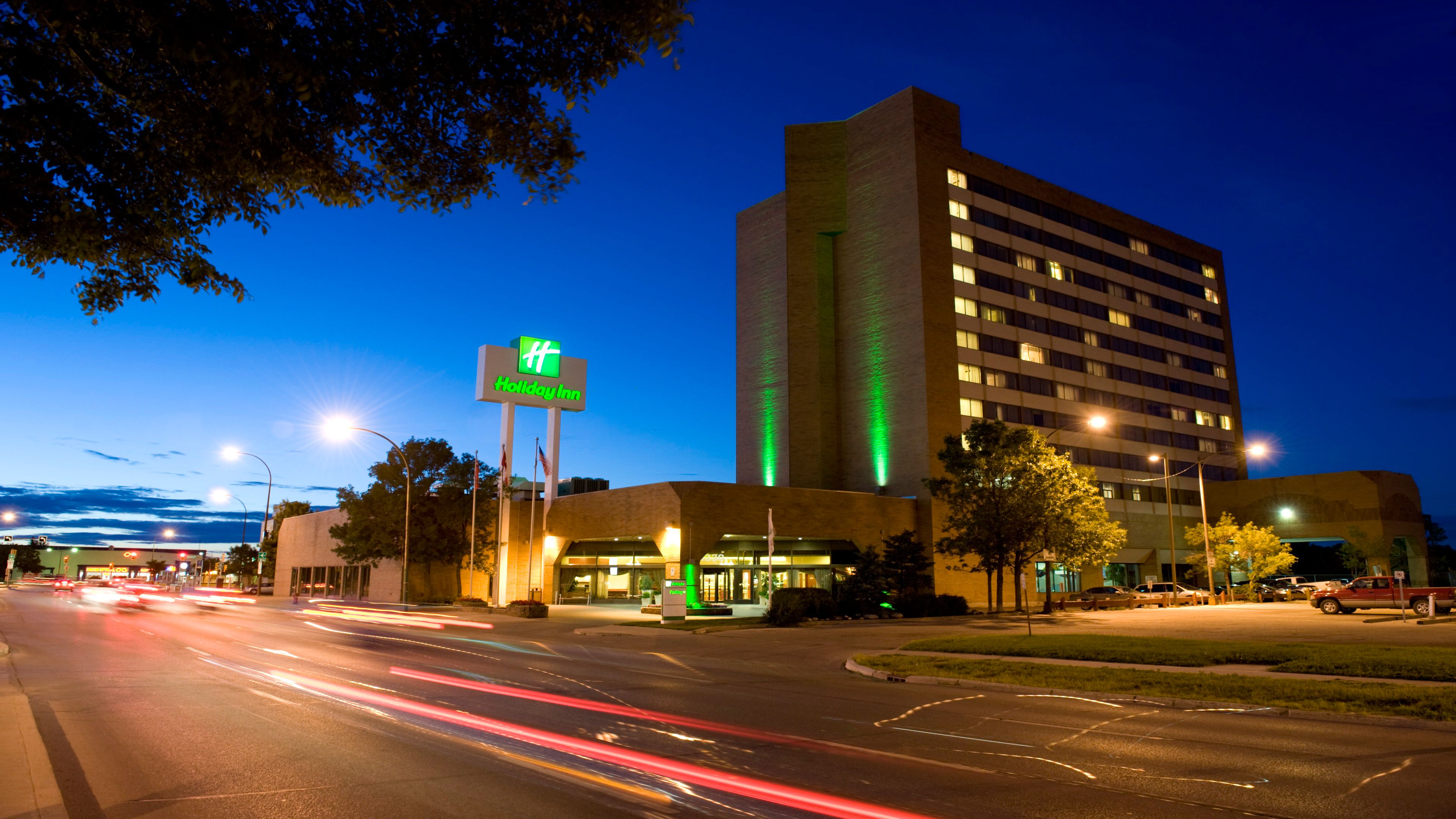 holiday-inn-winnipeg-4733490915-original.jpg