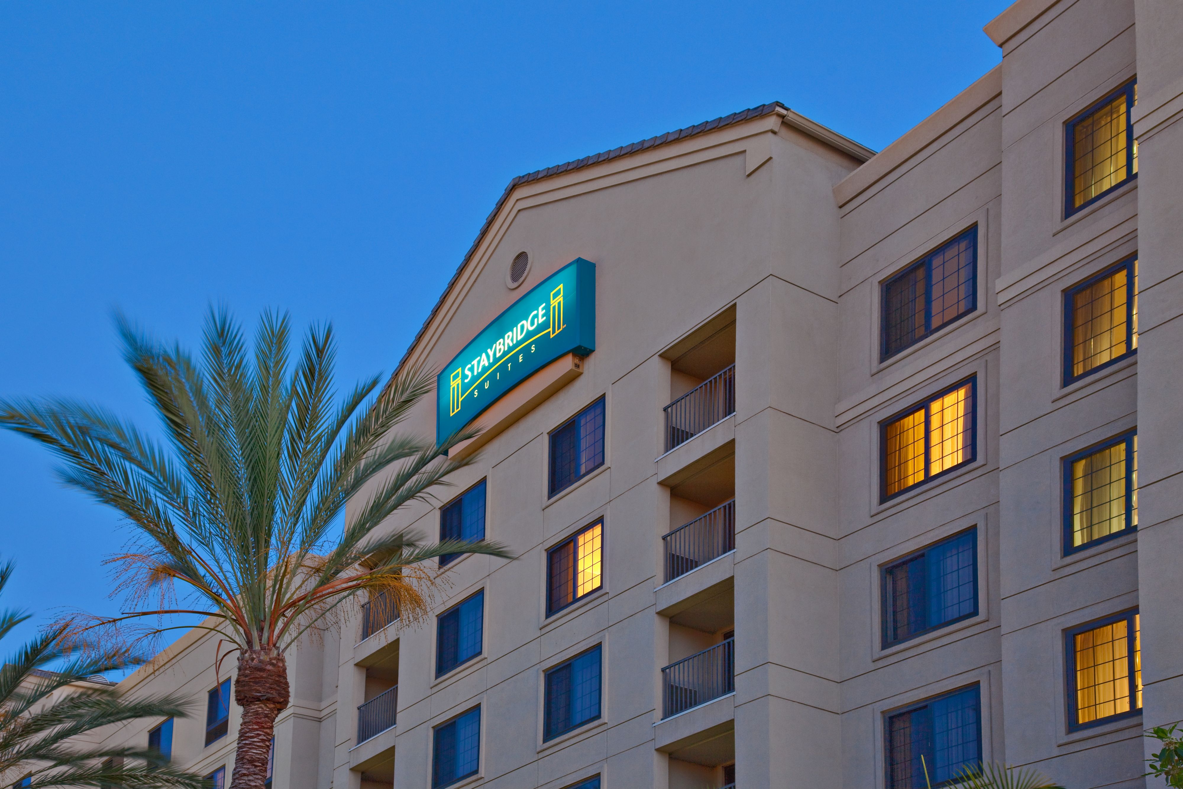 staybridge-suites-anaheim-2531914206-original.jpg