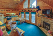 Running-Bear-Cabin-751666.jpg